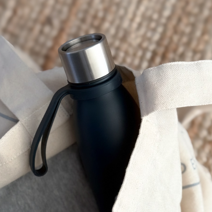 AYA&IDA Drikkeflaske - Matte Black (750 ml)
